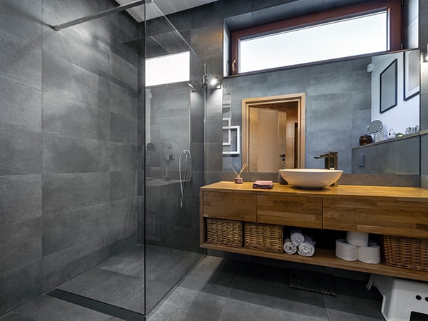 Arredamento-bagno-mobili-esposizione-rivenditori-Monza-brianza